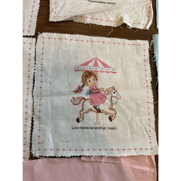 Vintage Cranston Pink Love Makes the World Go 'Round Cotton Fabric Panels Pink - Picture 6 of 8